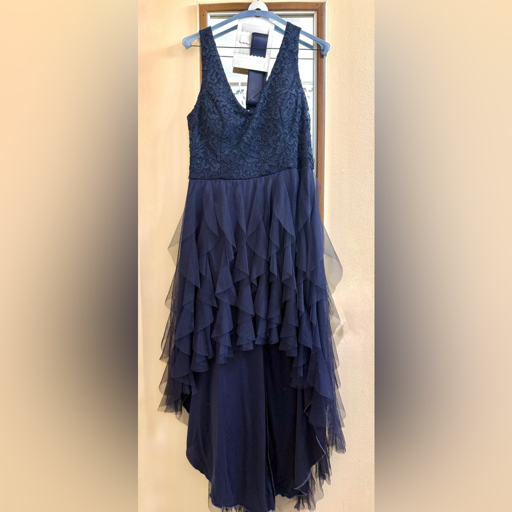 HP 💙 Le Château Navy V-Neck High-Low Dress - Perfect Grad dress 👗🎓 - Picture 2 of 6